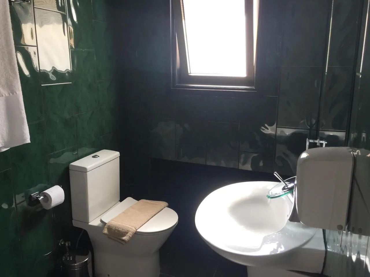 Large Holiday Apartments  Larnaca